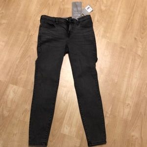 Everlane mid-rise skinny jeans, 31 Tall, grey NWT